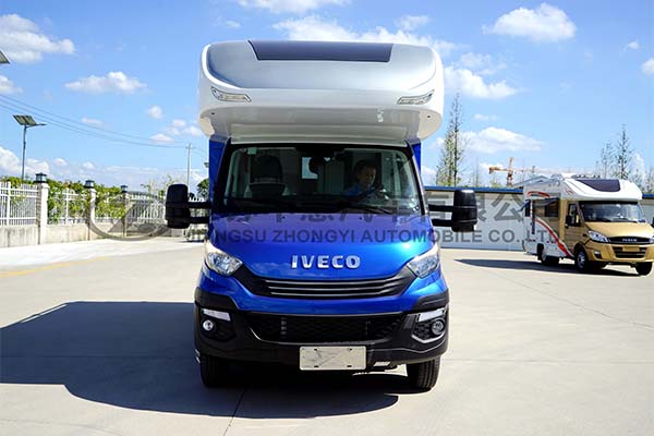 中意SZY5045XLJ进口自动挡双拓展依维柯C型房车